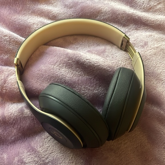 Beats Studio 3s - Picture 5 of 5